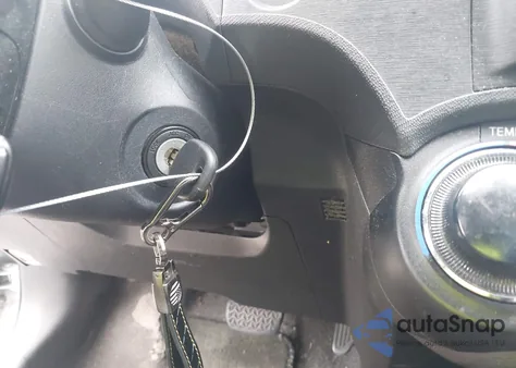 2013 Toyota Prius C Two из США, поврежденный, VIN JTDKDTB36D1044798